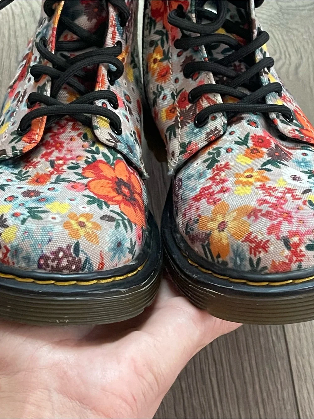 Dr Martens Wanderflower 1460 Youth Size 3 Taupe Floral Canvas Combat Boots